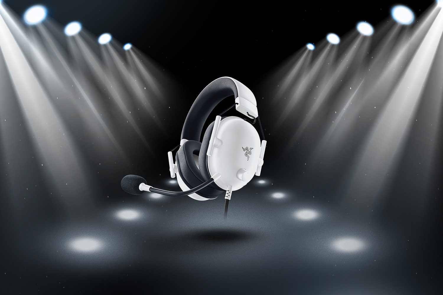 Razer BlackShark V2 X - Auricular - 7.1 canales - tamaño completo - cableado - conector de 3,5 mm - aislamiento de ruido - blanco - certificado Discord